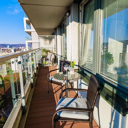 Sunny Apartment With Amazing Terrace On The 13Th Floor Near City Center Μπρατισλάβα Εξωτερικό φωτογραφία