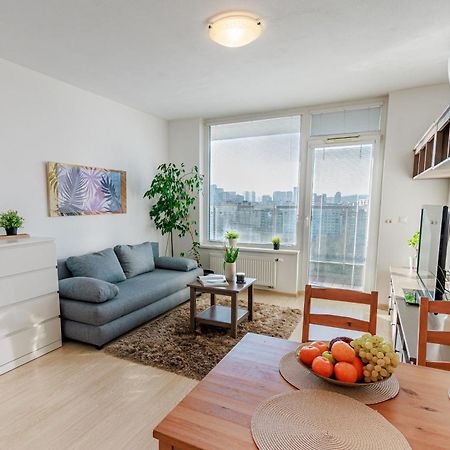 Sunny Apartment With Amazing Terrace On The 13Th Floor Near City Center Μπρατισλάβα Εξωτερικό φωτογραφία
