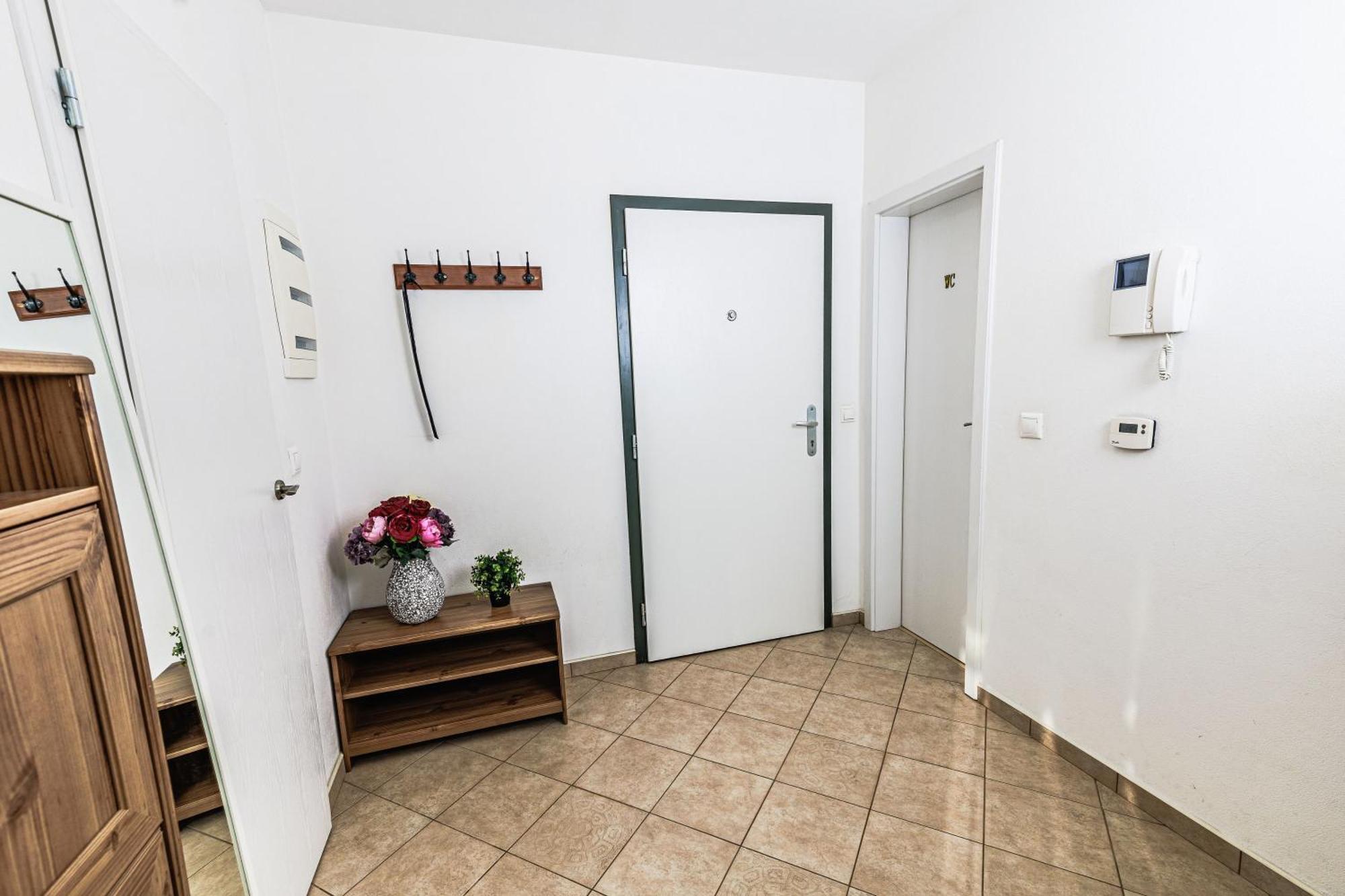 Sunny Apartment With Amazing Terrace On The 13Th Floor Near City Center Μπρατισλάβα Εξωτερικό φωτογραφία