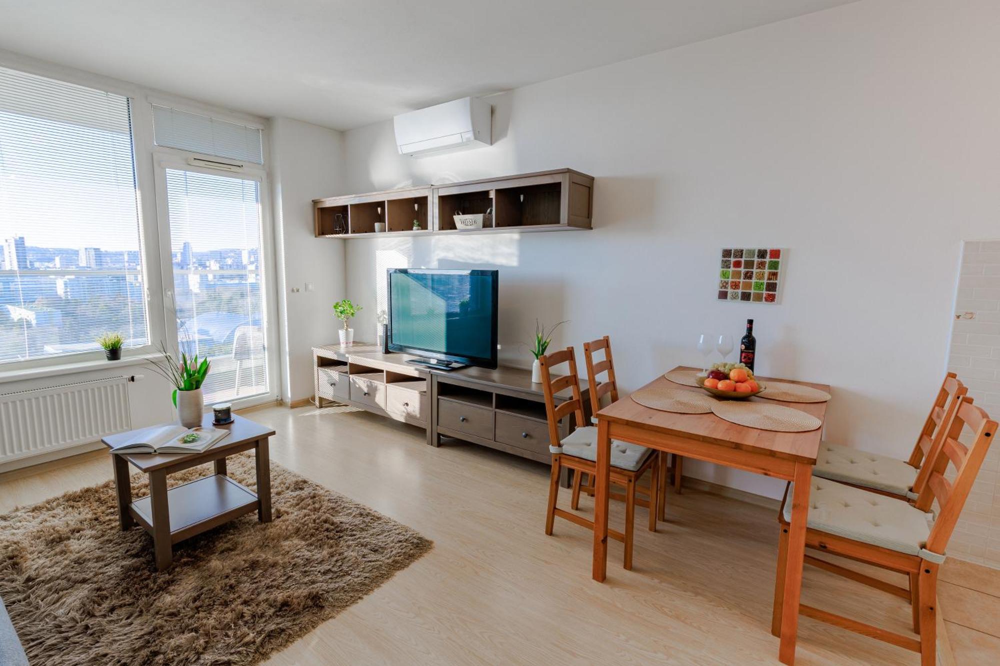 Sunny Apartment With Amazing Terrace On The 13Th Floor Near City Center Μπρατισλάβα Εξωτερικό φωτογραφία